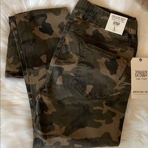 American Bazi Low Rise Skinny Joggers - Size L